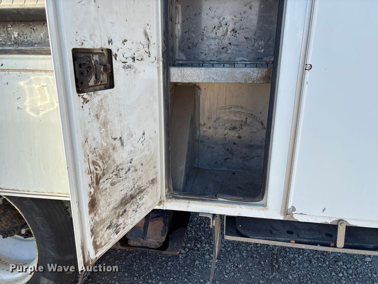 image for item FG2694 2012 International 4300 bucket truck