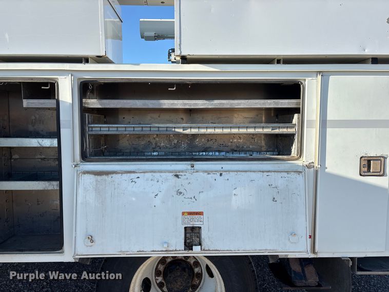 image for item FG2694 2012 International 4300 bucket truck