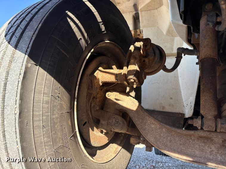 image for item FG2694 2012 International 4300 bucket truck