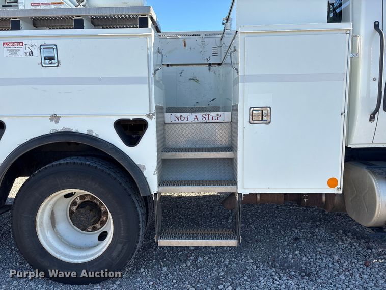image for item FG2694 2012 International 4300 bucket truck