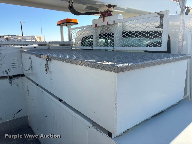 image for item FG2694 2012 International 4300 bucket truck