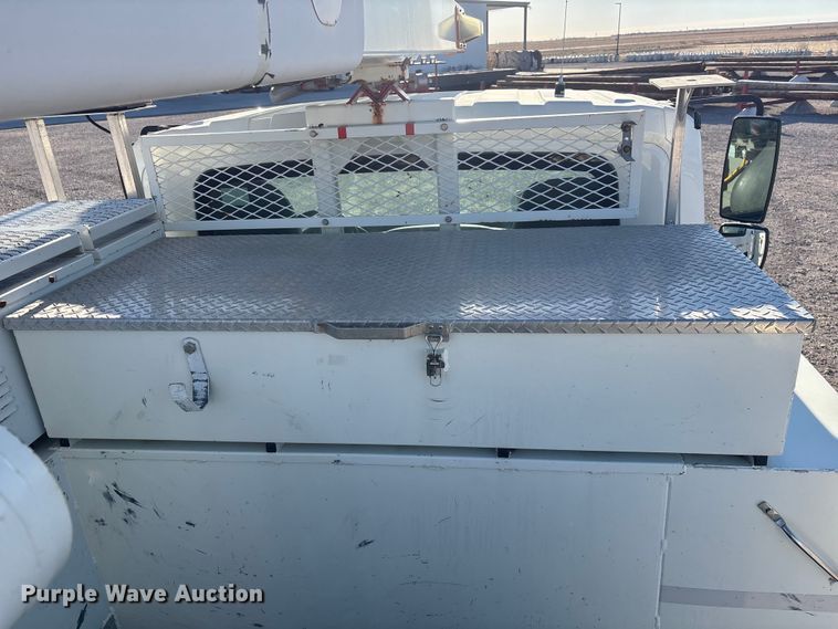 image for item FG2694 2012 International 4300 bucket truck