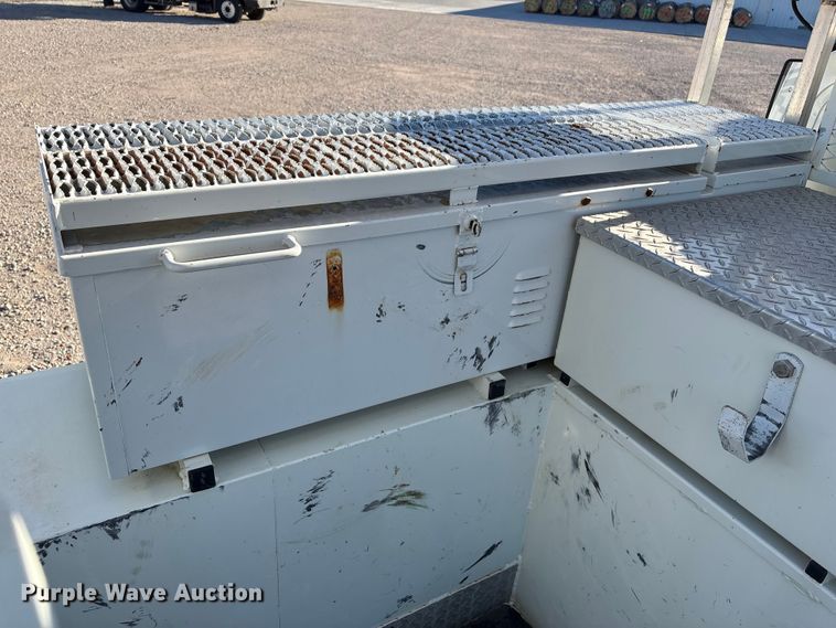 image for item FG2694 2012 International 4300 bucket truck