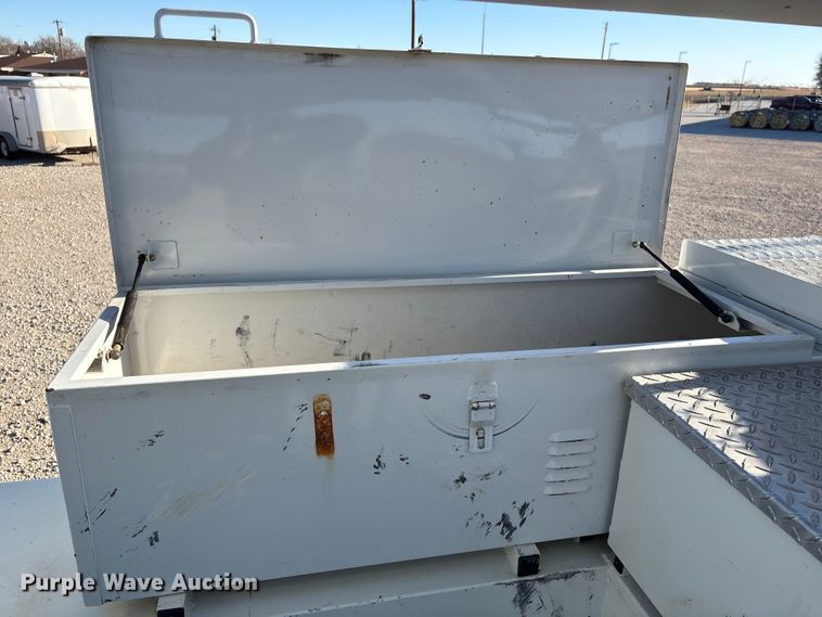 image for item FG2694 2012 International 4300 bucket truck