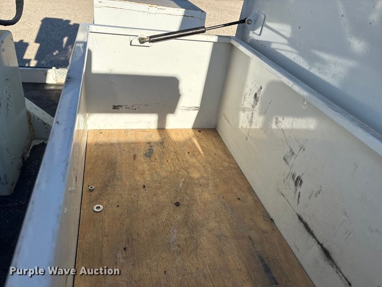 image for item FG2694 2012 International 4300 bucket truck