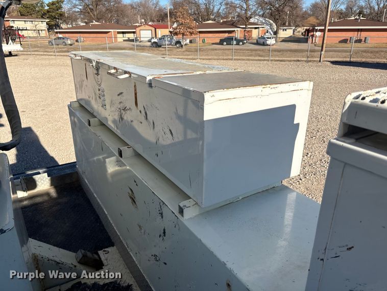 image for item FG2694 2012 International 4300 bucket truck