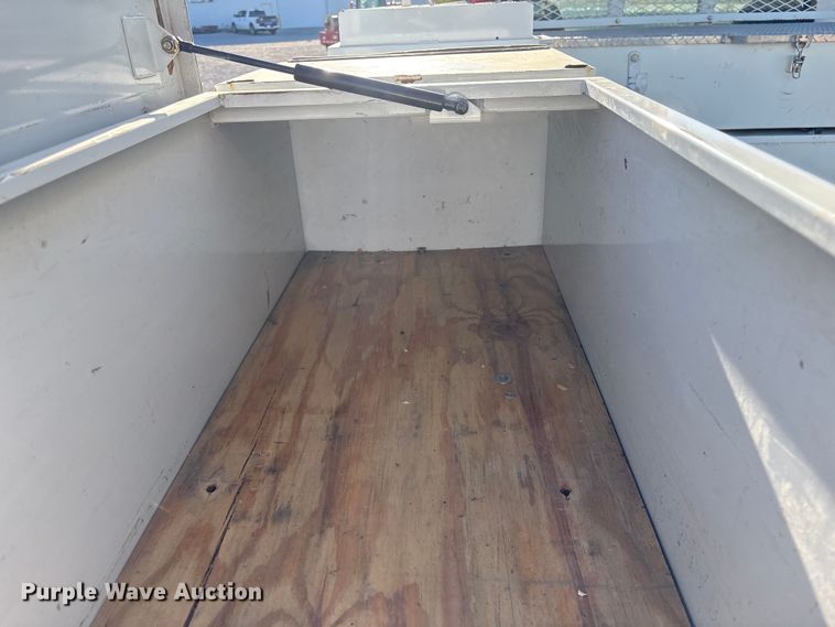 image for item FG2694 2012 International 4300 bucket truck