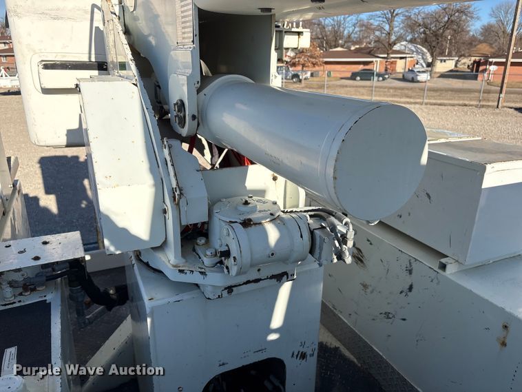 image for item FG2694 2012 International 4300 bucket truck