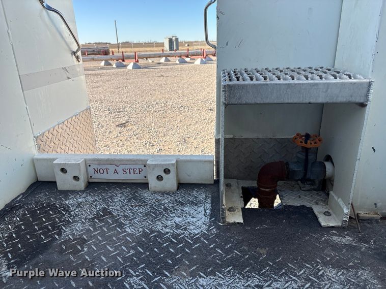 image for item FG2694 2012 International 4300 bucket truck