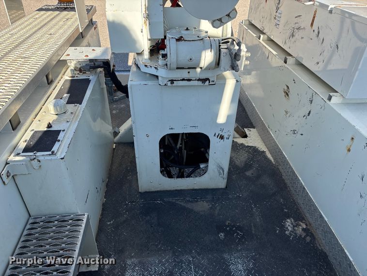 image for item FG2694 2012 International 4300 bucket truck