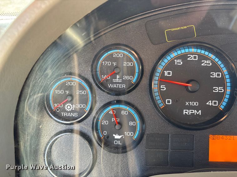 image for item FG2694 2012 International 4300 bucket truck