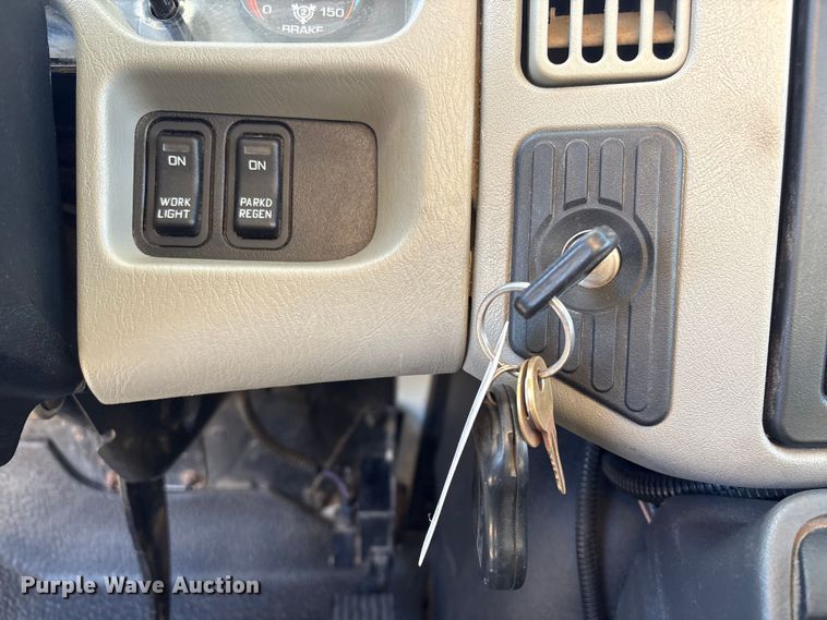 image for item FG2694 2012 International 4300 bucket truck