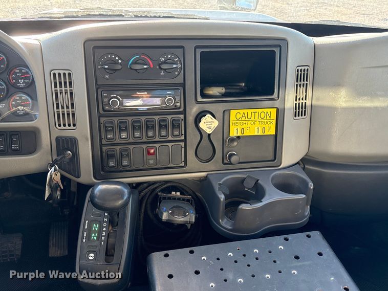 image for item FG2694 2012 International 4300 bucket truck