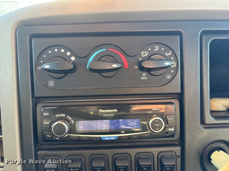 image for item FG2694 2012 International 4300 bucket truck