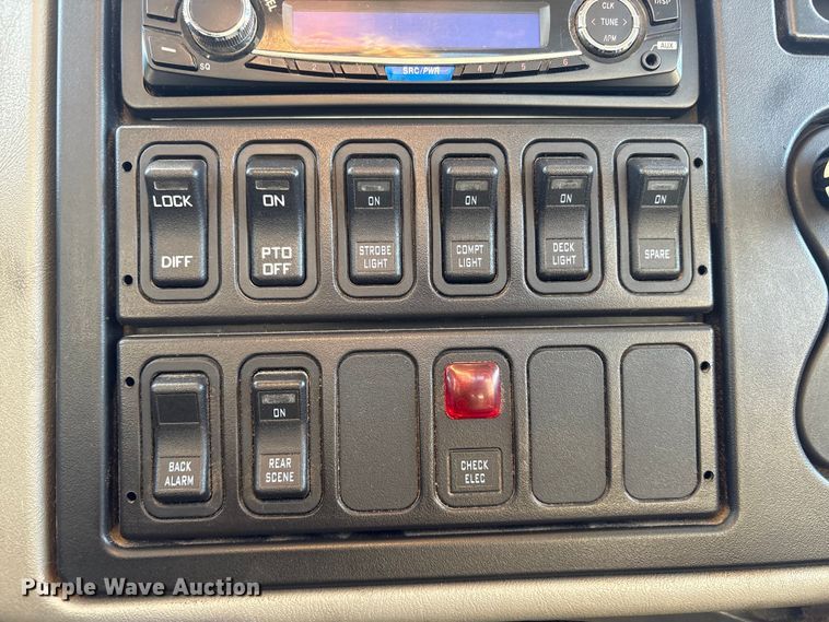 image for item FG2694 2012 International 4300 bucket truck