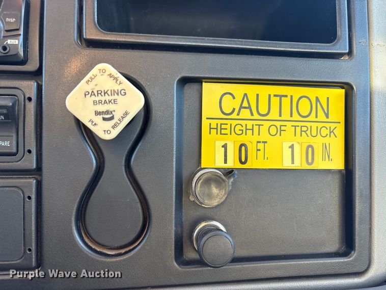 image for item FG2694 2012 International 4300 bucket truck