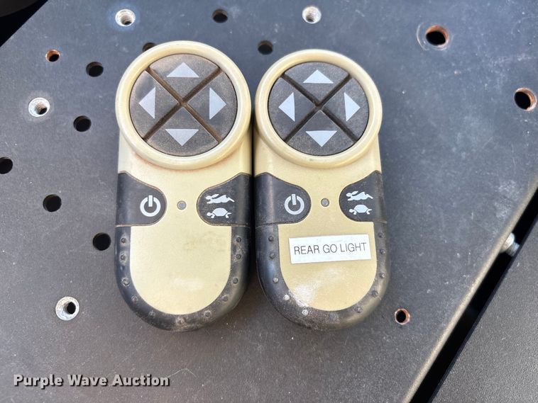 image for item FG2694 2012 International 4300 bucket truck