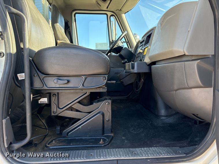 image for item FG2694 2012 International 4300 bucket truck