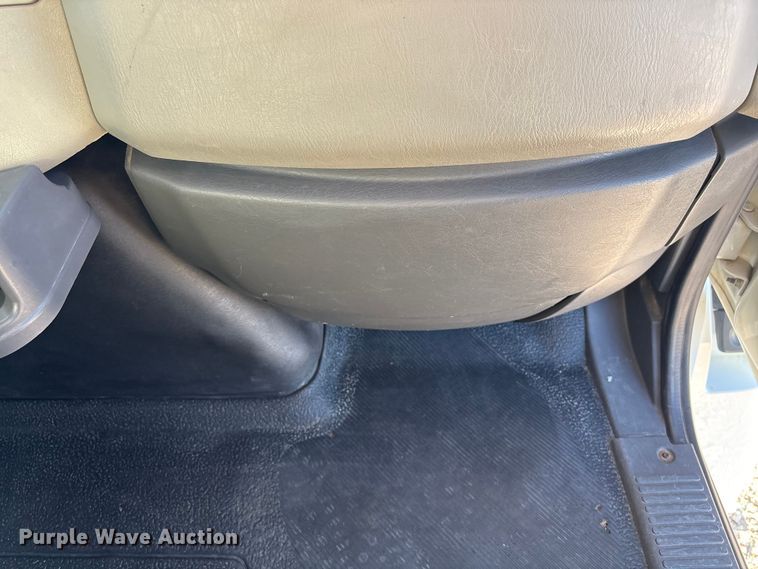 image for item FG2694 2012 International 4300 bucket truck