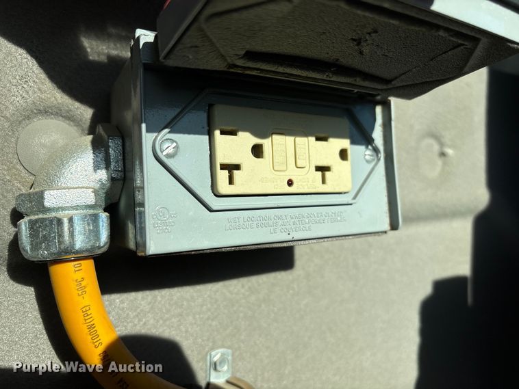 image for item FG2694 2012 International 4300 bucket truck