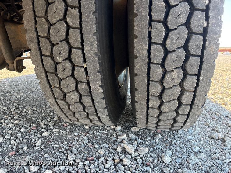 image for item FG2694 2012 International 4300 bucket truck