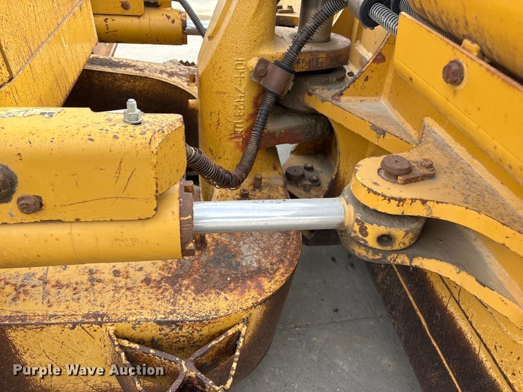 image for item FG2695 2008 Caterpillar D6N XL dozer