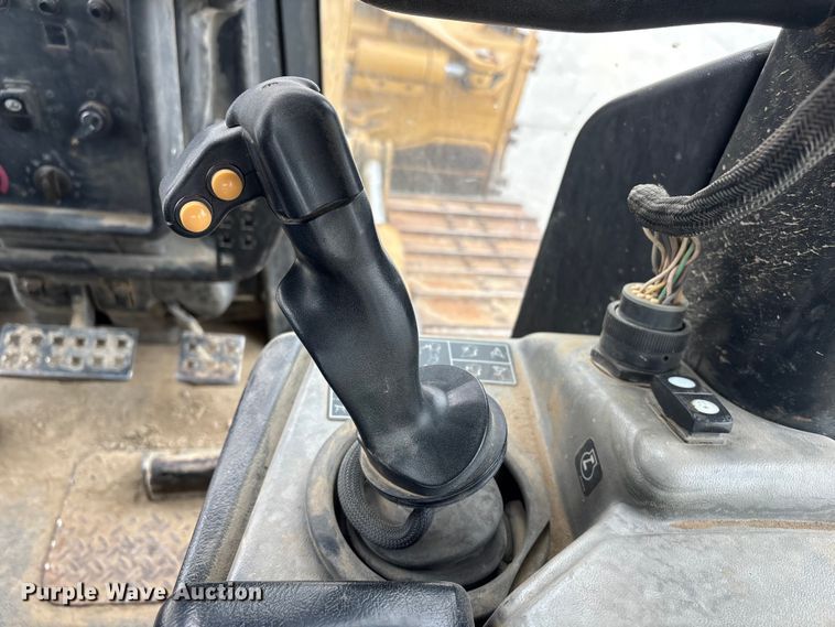 image for item FG2695 2008 Caterpillar D6N XL dozer