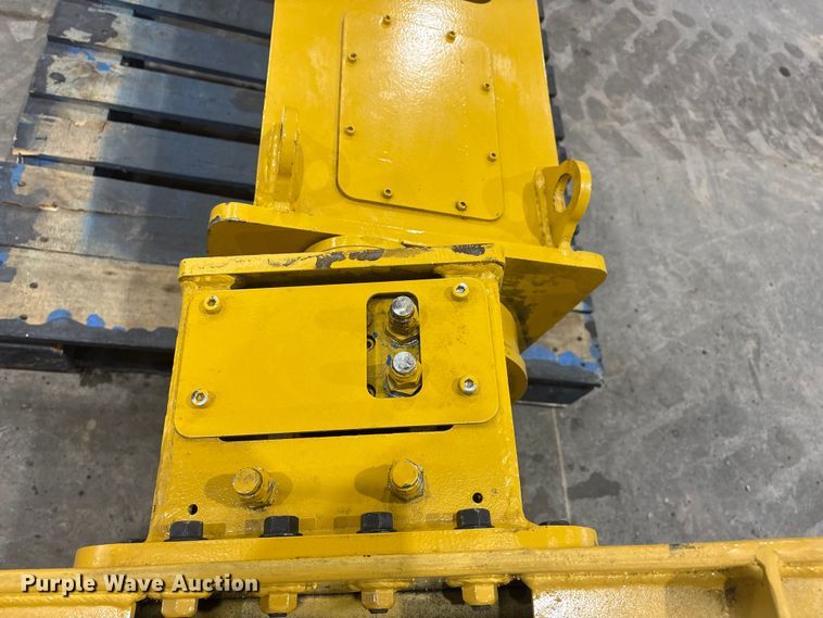 image for item FG2749 2025 Hardox 6-9Ton skid steer shear