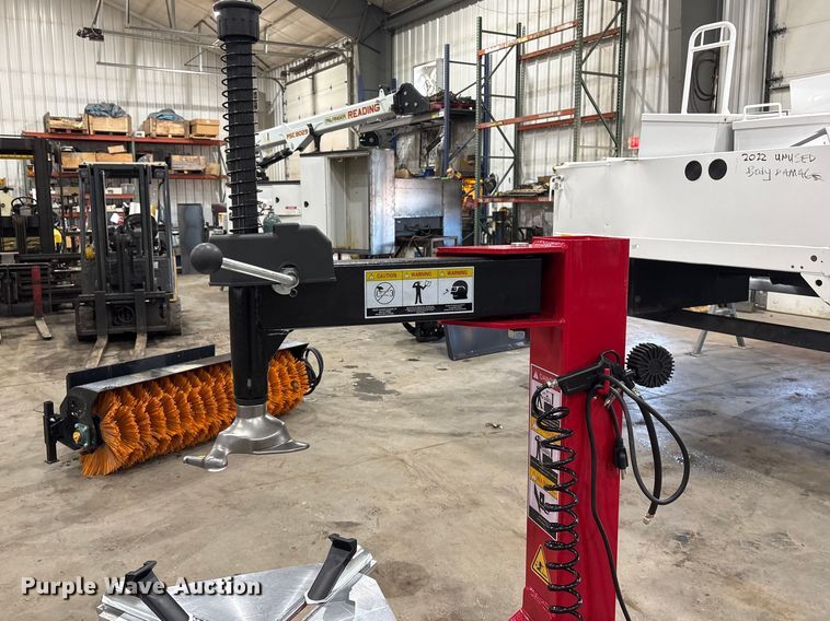 image for item FG2752 2025 Tyre Changer tire machine