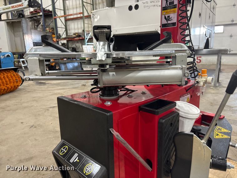 image for item FG2752 2025 Tyre Changer tire machine