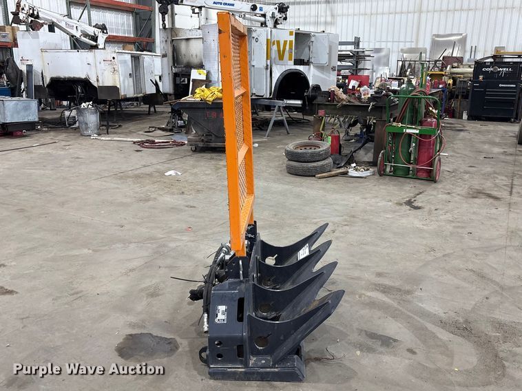 image for item FG2753 2025 Arteer SS-15000G skid steer winch