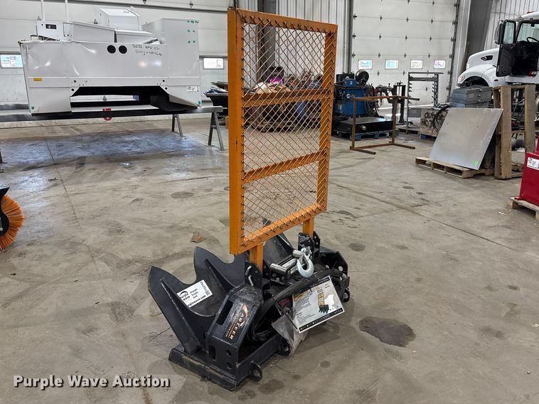 image for item FG2753 2025 Arteer SS-15000G skid steer winch