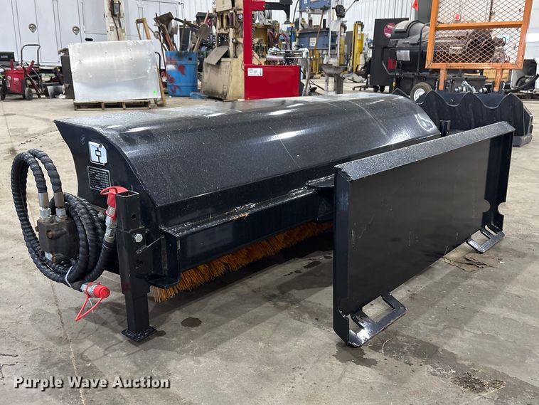 image for item FG2754 2025 Giyi SE61 skid steer broom