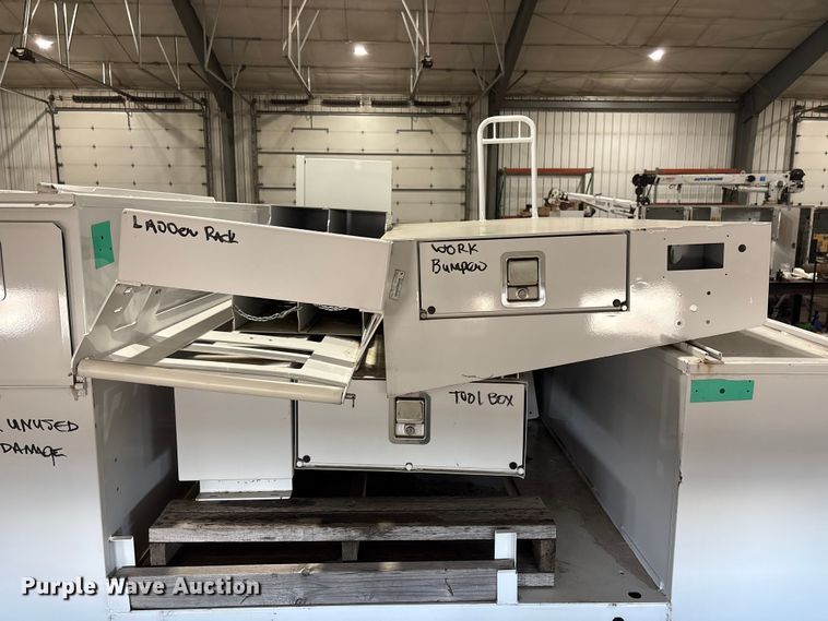 image for item FG2756 2023 Altec FLNA4002 utility bed