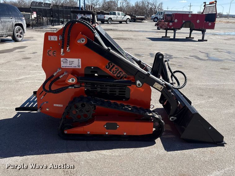 image for item FG2759 2025 SDLOOL SL36C compact utility loader