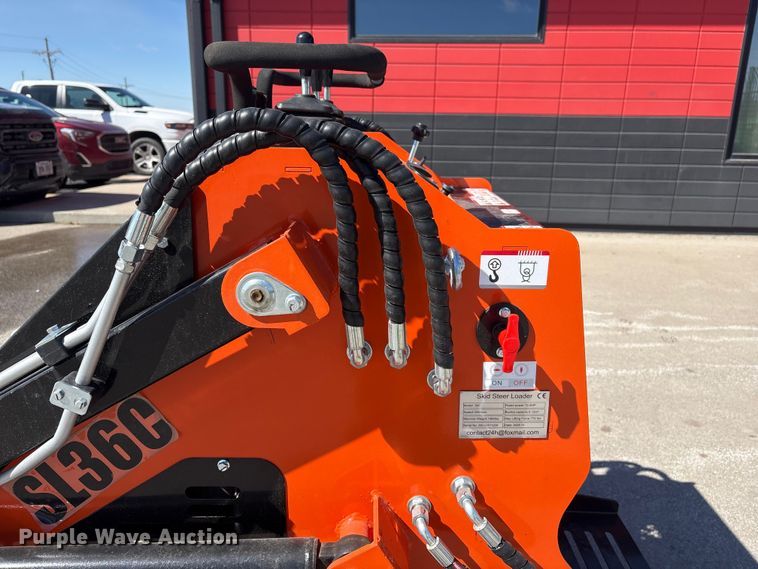 image for item FG2759 2025 SDLOOL SL36C compact utility loader