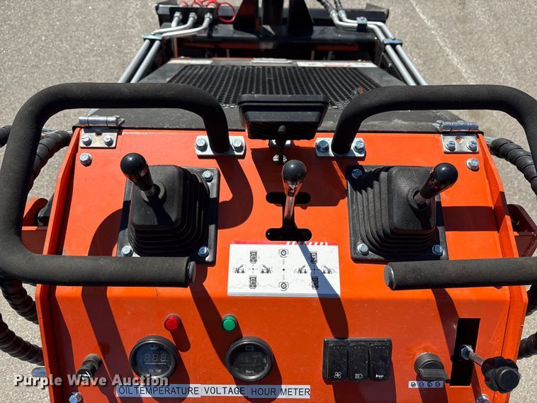 image for item FG2759 2025 SDLOOL SL36C compact utility loader