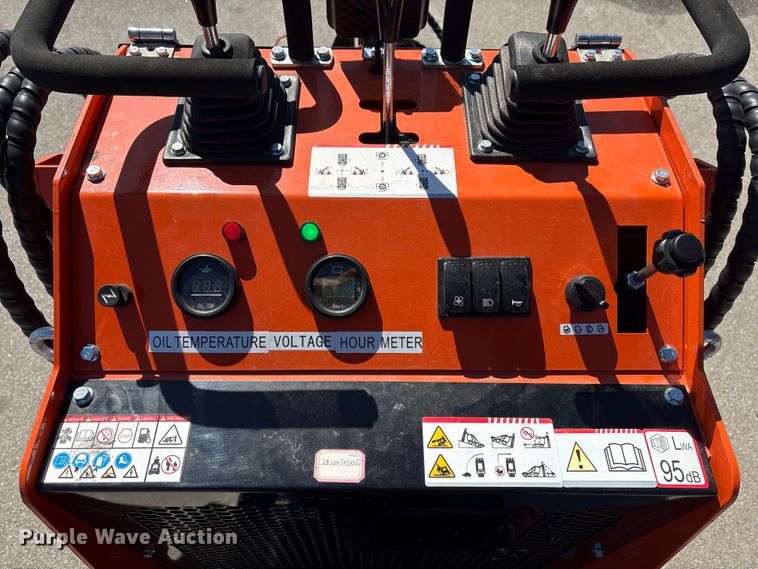 image for item FG2759 2025 SDLOOL SL36C compact utility loader