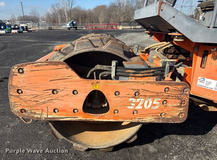 image for item FI0141 2007 Hamm 3205 P single drum vibratory roller