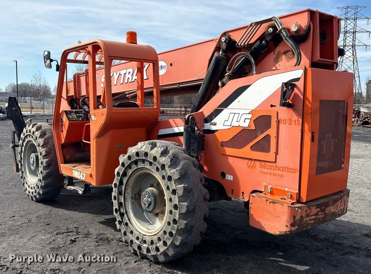 image for item FI0142 2013 JLG Skytrak 10042 telehandler