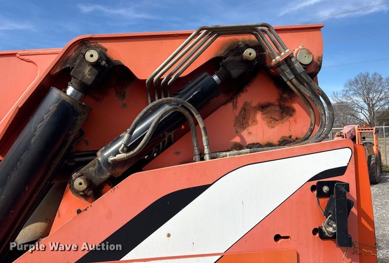 image for item FI0142 2013 JLG Skytrak 10042 telehandler