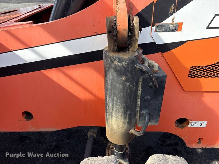 image for item FI0142 2013 JLG Skytrak 10042 telehandler