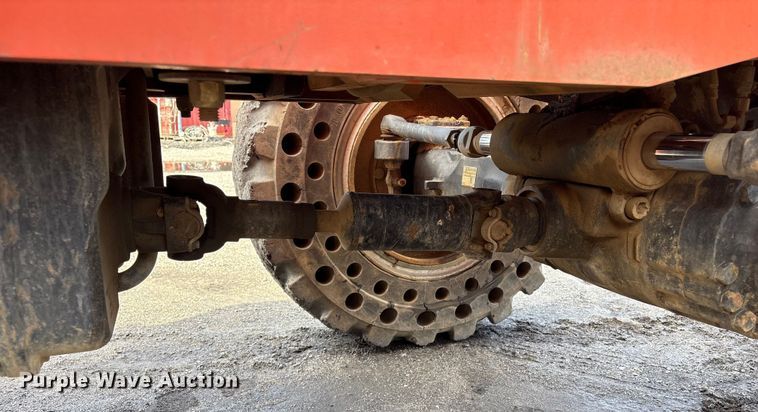 image for item FI0142 2013 JLG Skytrak 10042 telehandler