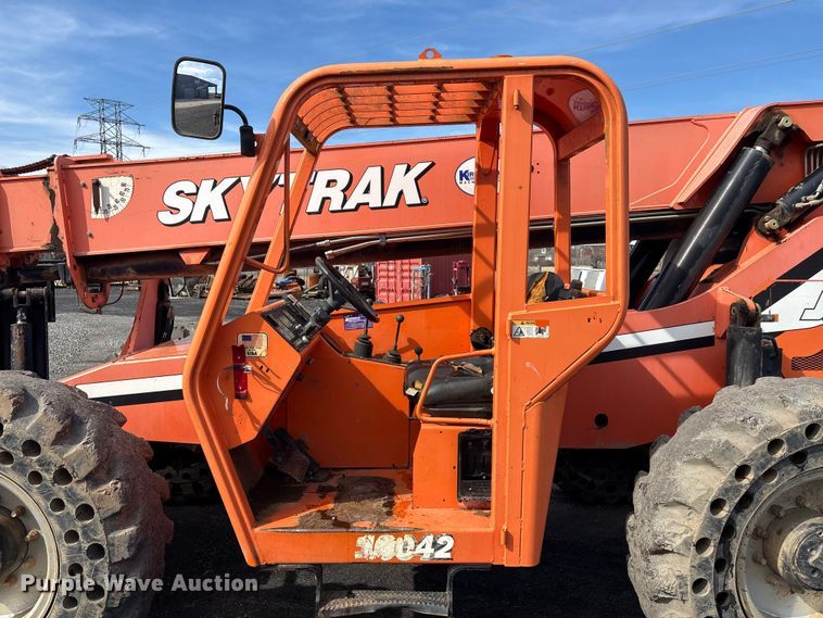 image for item FI0142 2013 JLG Skytrak 10042 telehandler