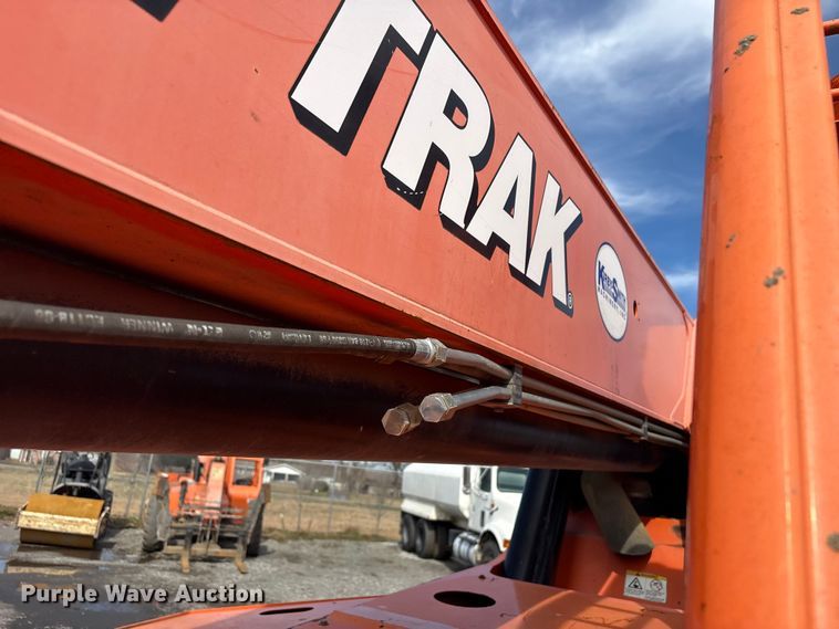 image for item FI0142 2013 JLG Skytrak 10042 telehandler