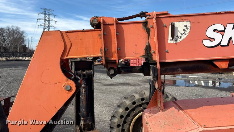 image for item FI0142 2013 JLG Skytrak 10042 telehandler