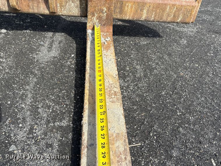 image for item FI0142 2013 JLG Skytrak 10042 telehandler