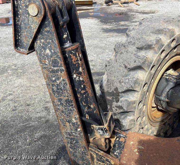 image for item FI0142 2013 JLG Skytrak 10042 telehandler