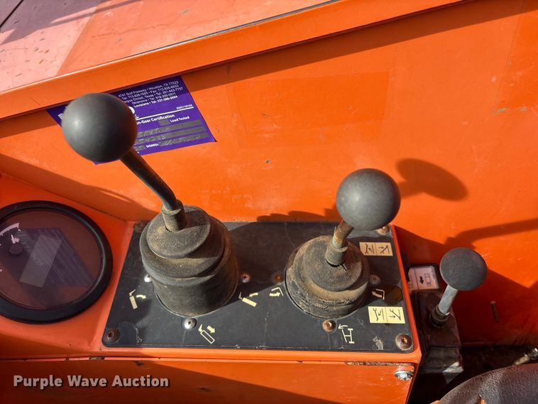 image for item FI0142 2013 JLG Skytrak 10042 telehandler