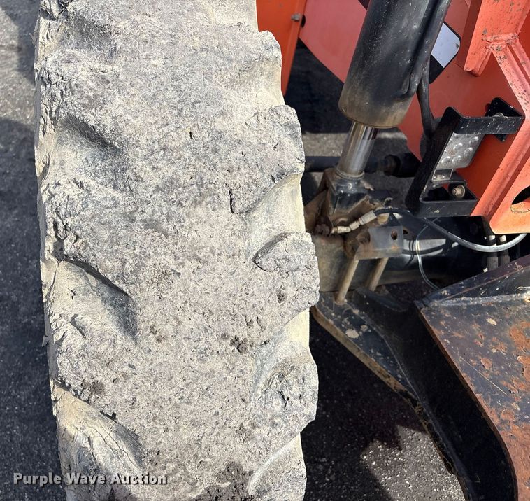 image for item FI0142 2013 JLG Skytrak 10042 telehandler